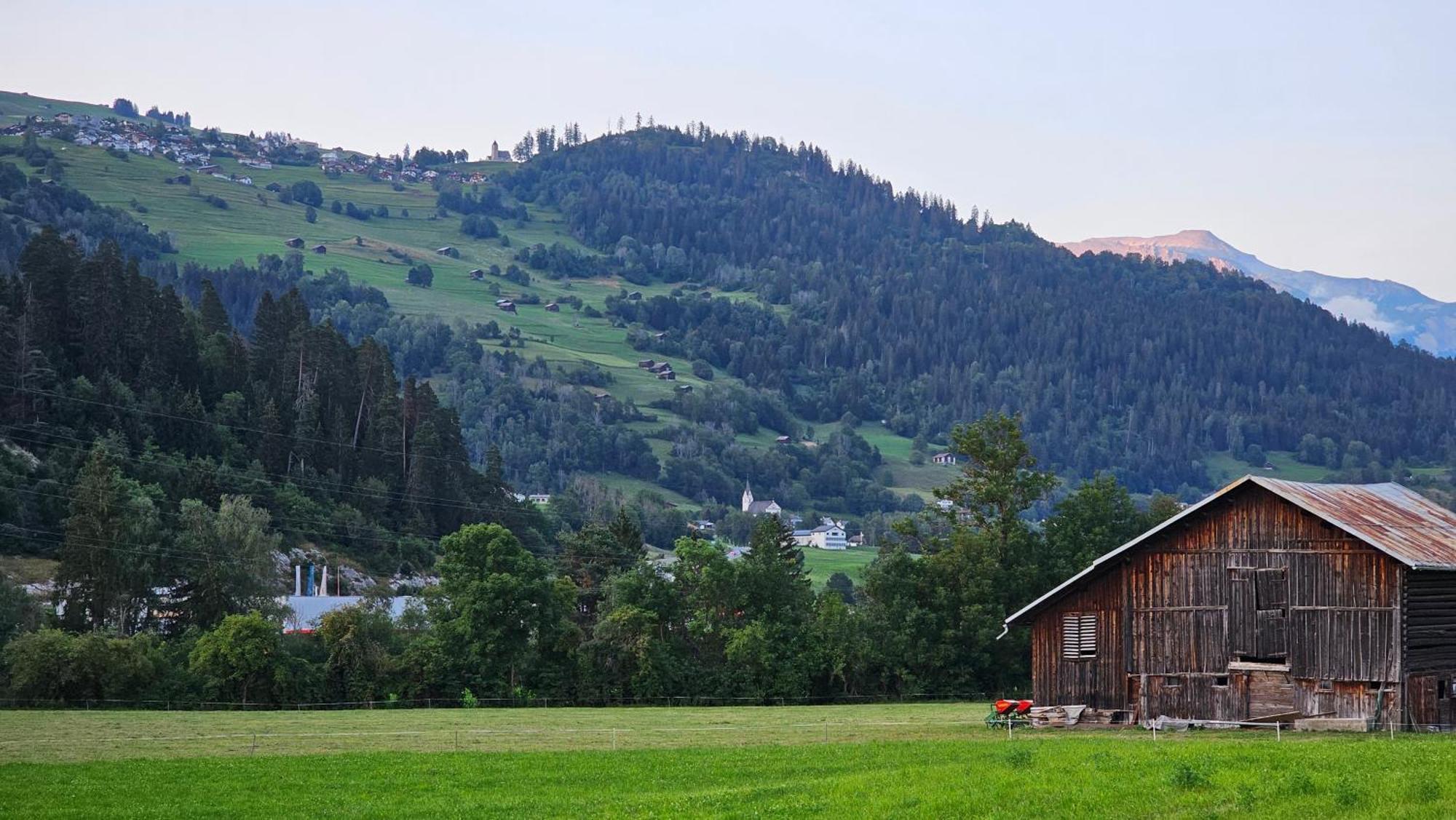 Landgasthof Zum Glenner Ilanz/Glion ภายนอก รูปภาพ